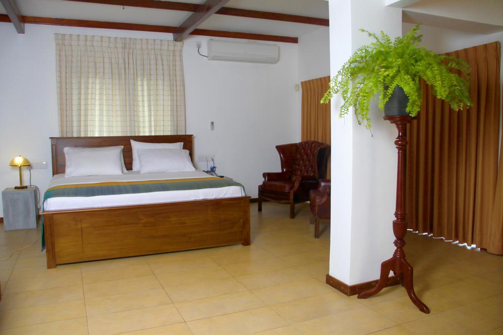 Lodge 19 Negombo Exteriör bild