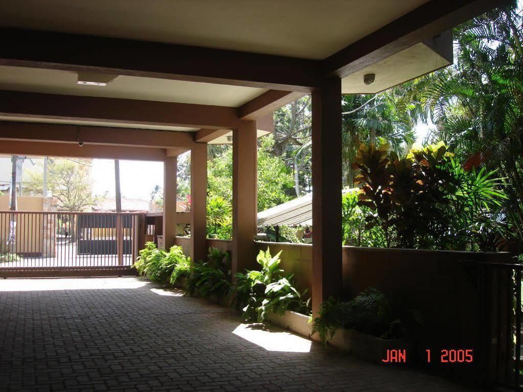 Lodge 19 Negombo Exteriör bild